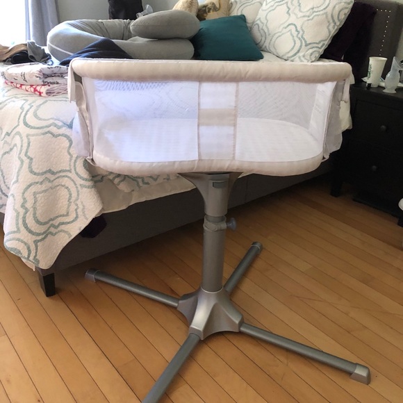 Halo BassiNest Swivel Sleeper - Picture 2 of 2